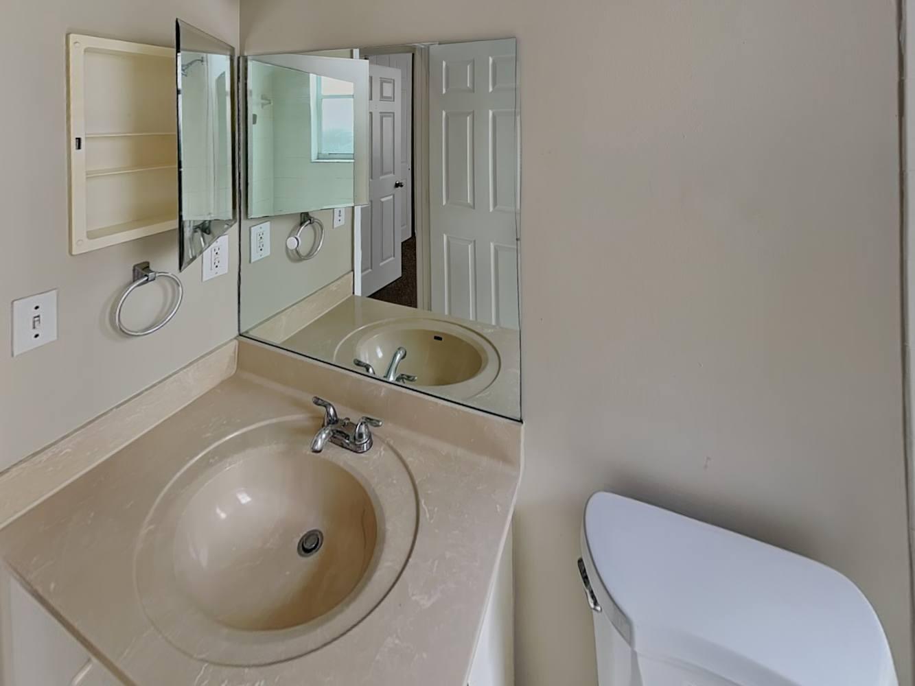 SMITH DAIRY WEST PUD 10 - Residential Lease