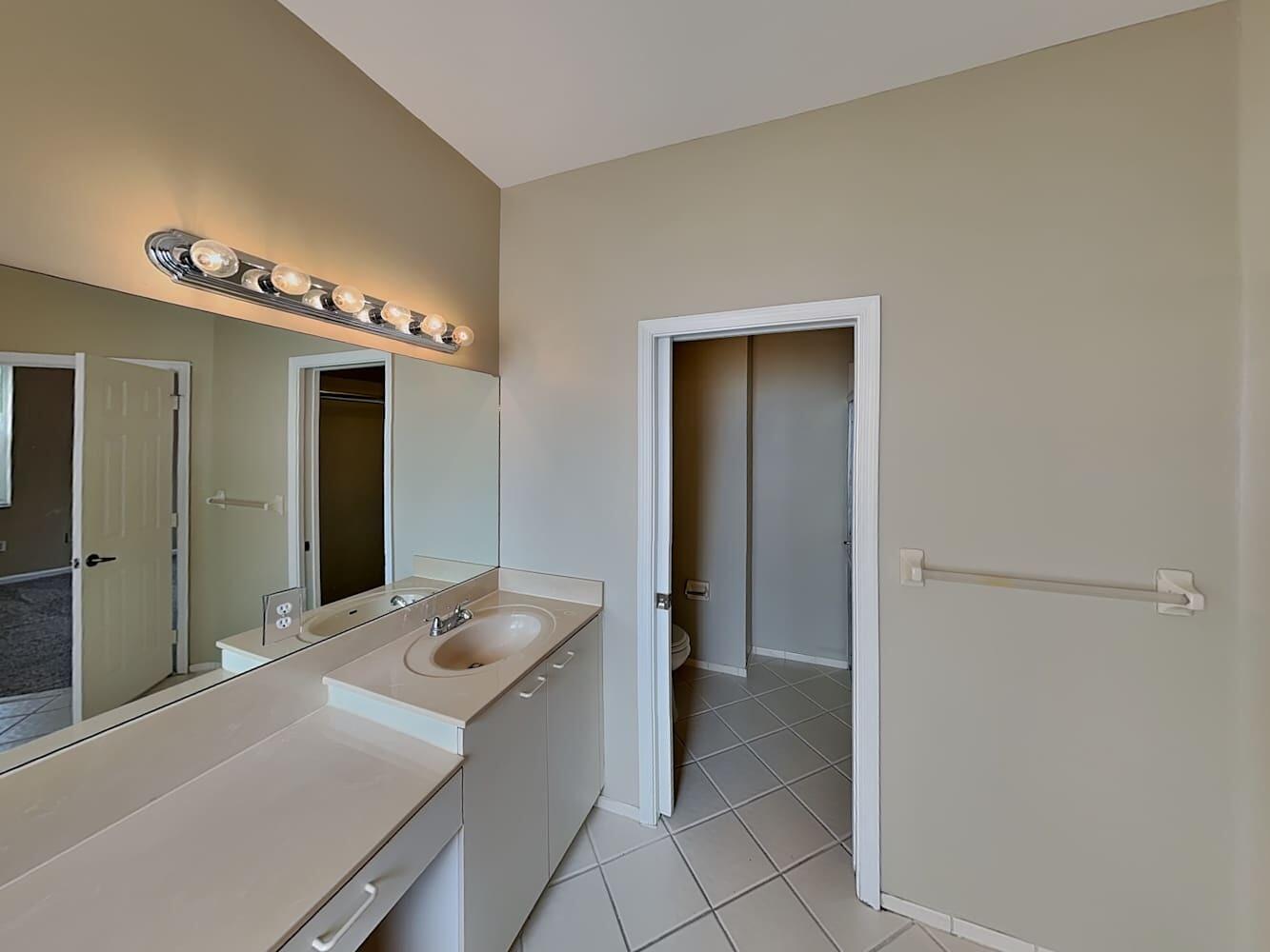 SMITH DAIRY WEST PUD 10 - Residential Lease