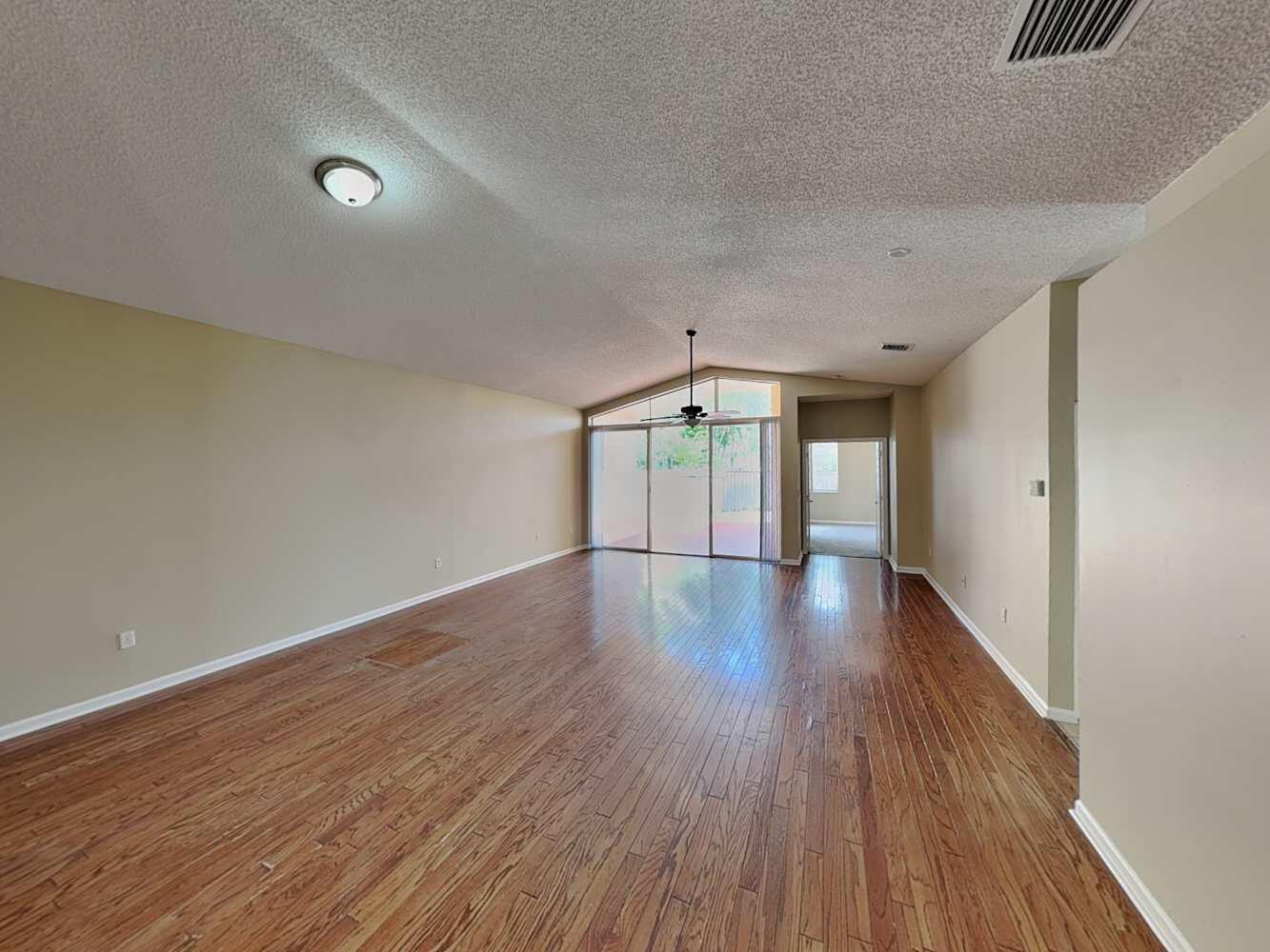 SMITH DAIRY WEST PUD 10 - Residential Lease