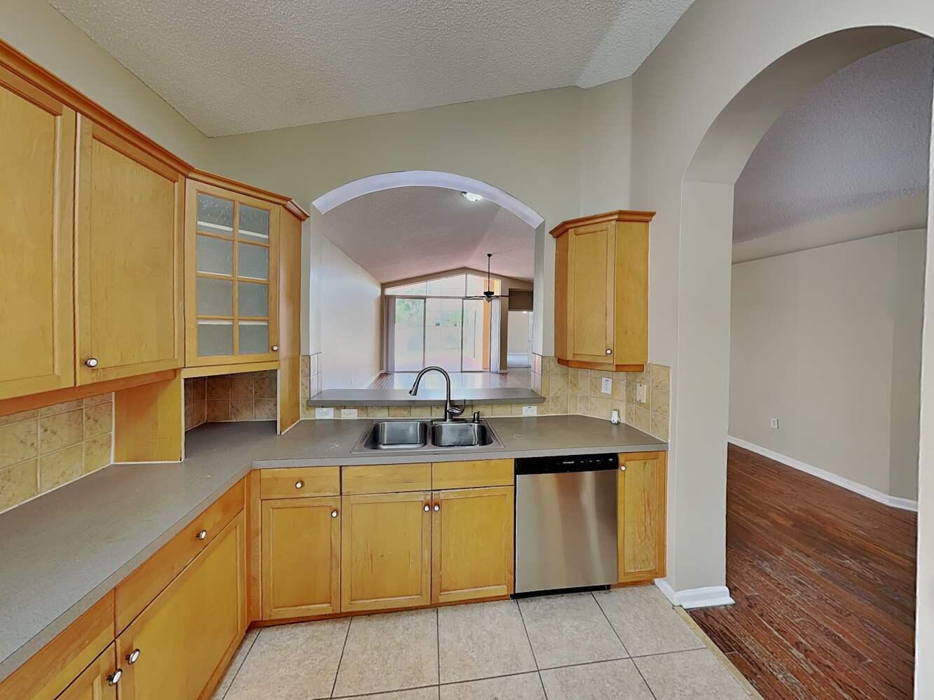 SMITH DAIRY WEST PUD 10 - Residential Lease