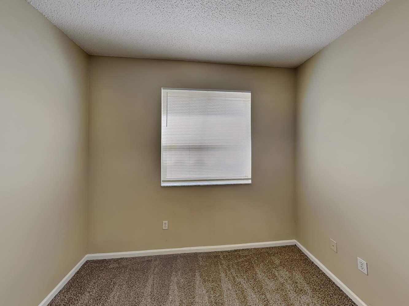 SMITH DAIRY WEST PUD 10 - Residential Lease