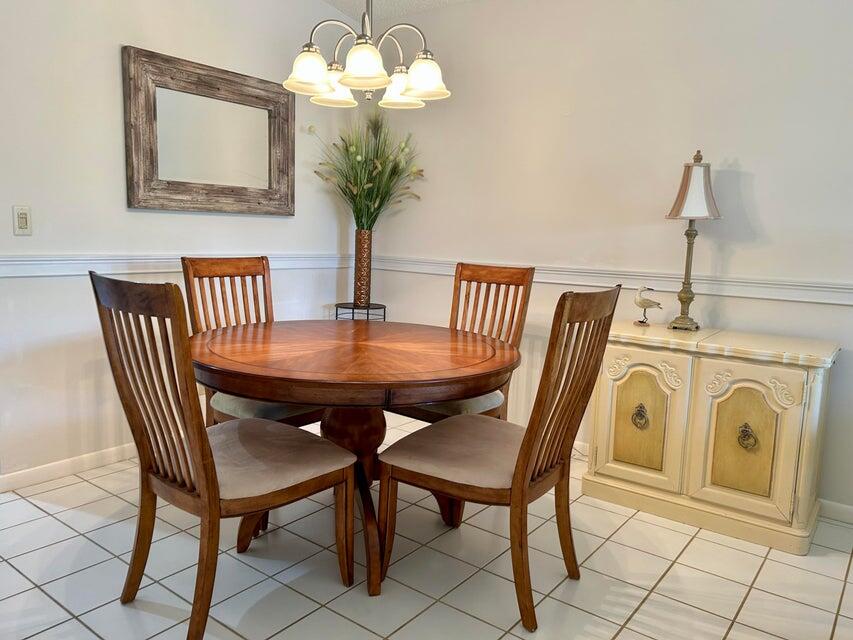VILLAS OF HOBE SOUND COND - Residential Lease