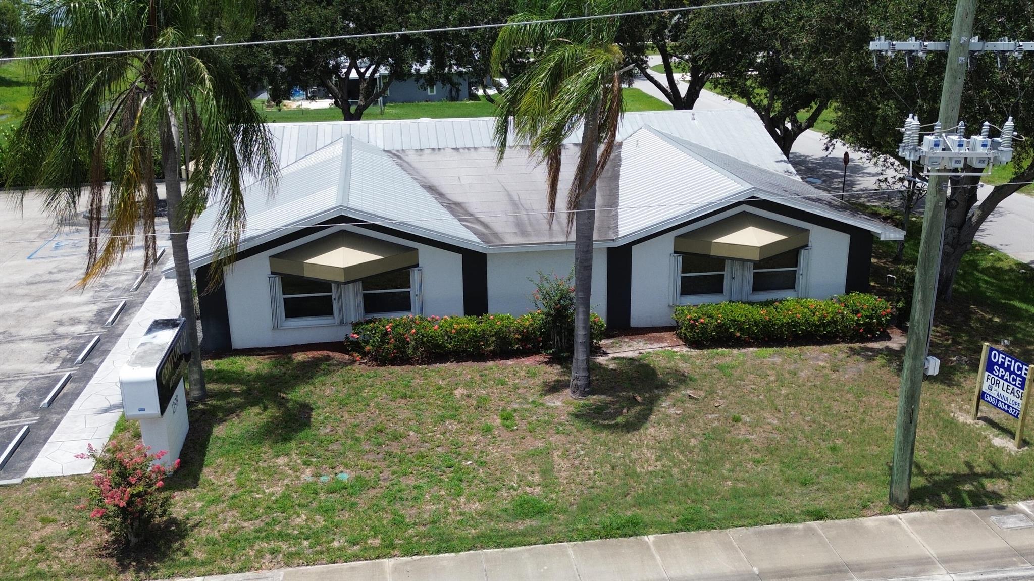 SOUTH PORT ST LUCIE-UNIT - Commercial Lease