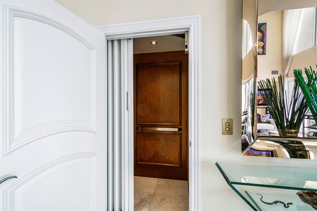 CARIBBEAN KEYS - Residential