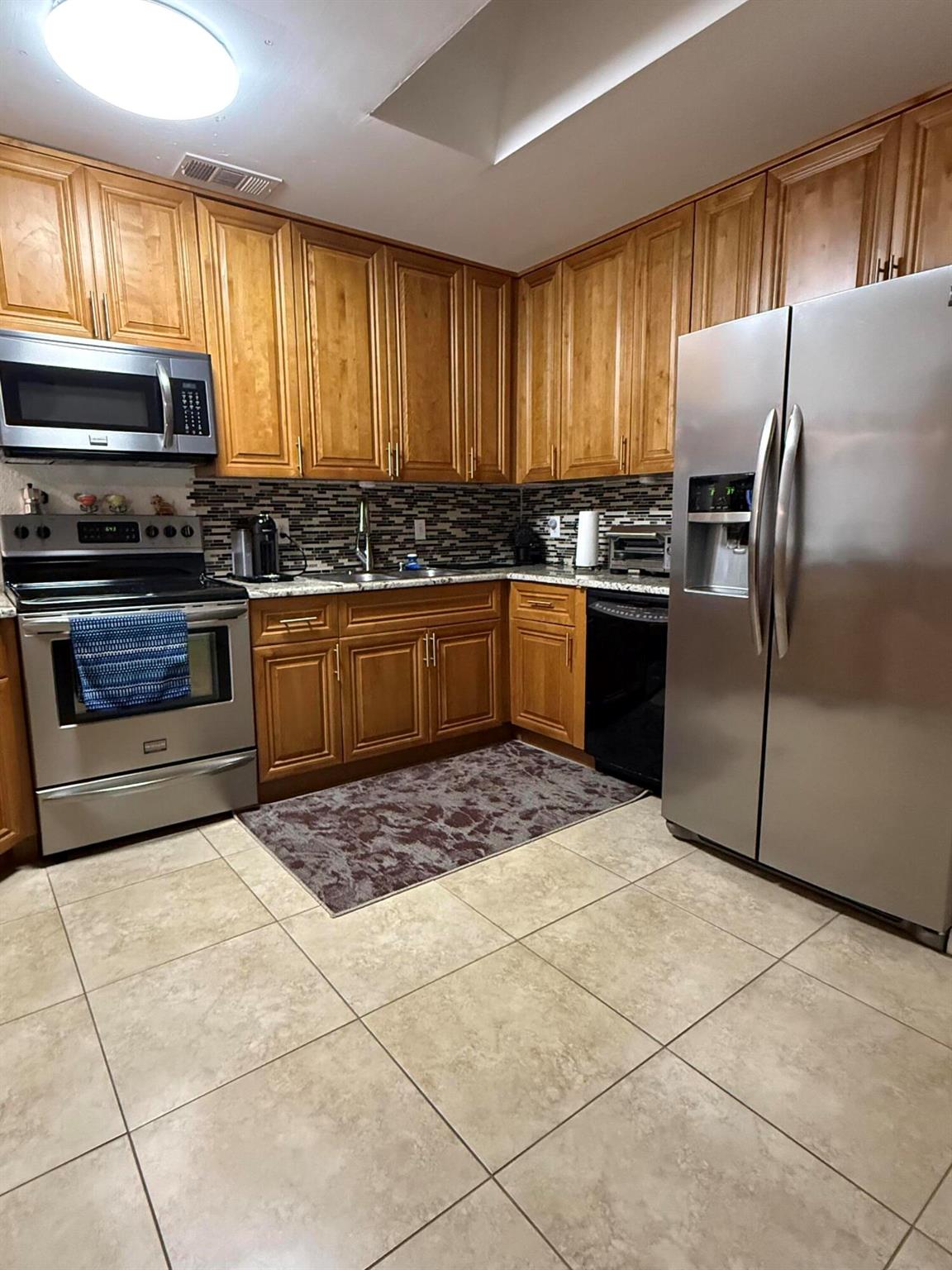 FAIRWAY VILLAS AT ROYAL P - Residential