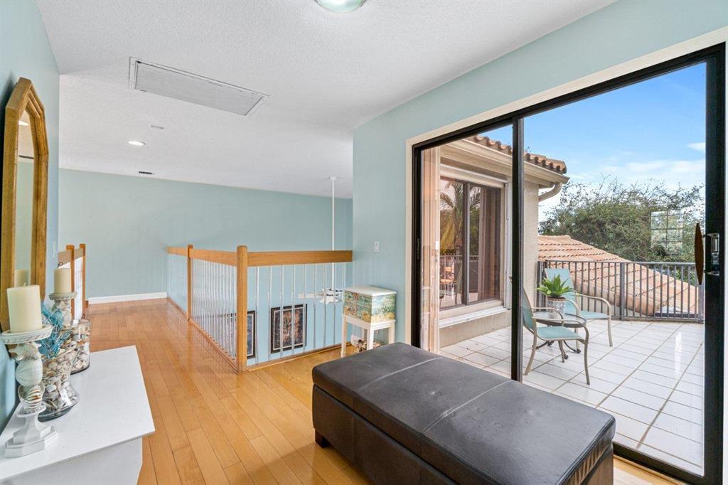 LEXINGTON LAKES - Residential