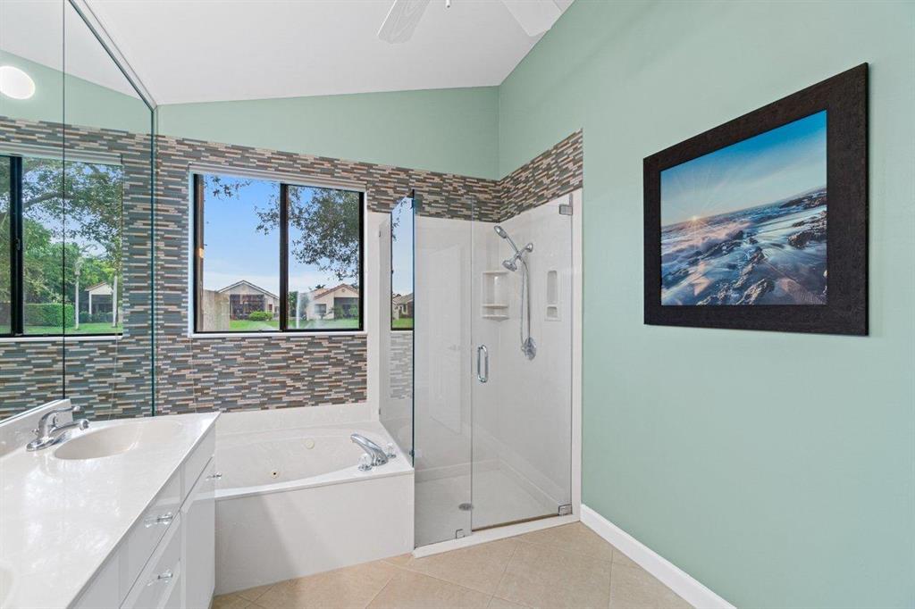 LEXINGTON LAKES - Residential