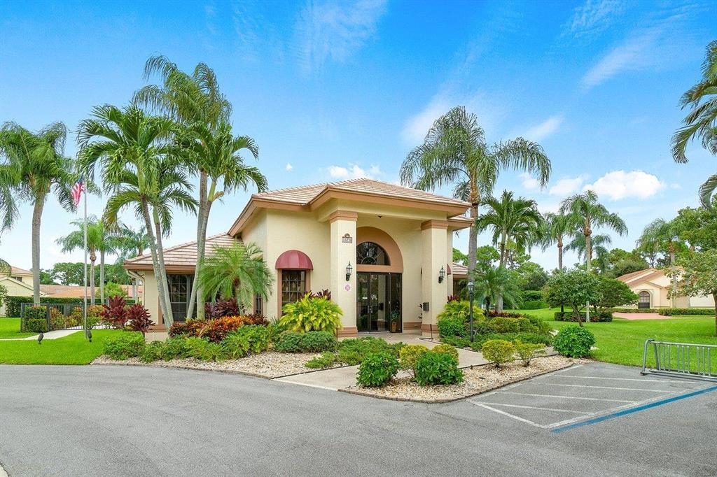 LEXINGTON LAKES - Residential