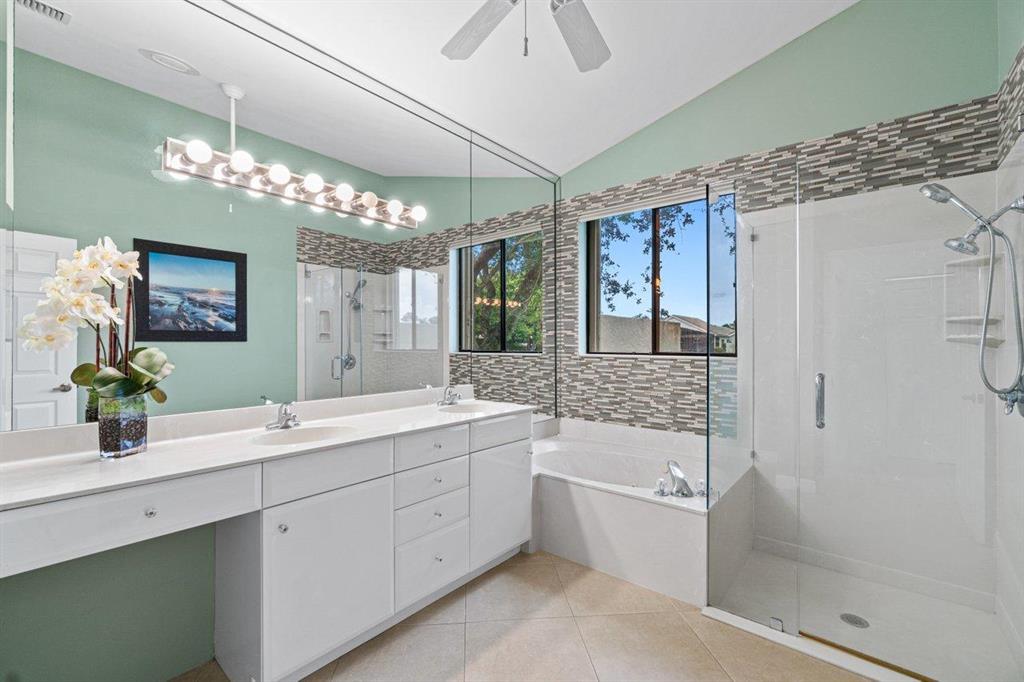 LEXINGTON LAKES - Residential