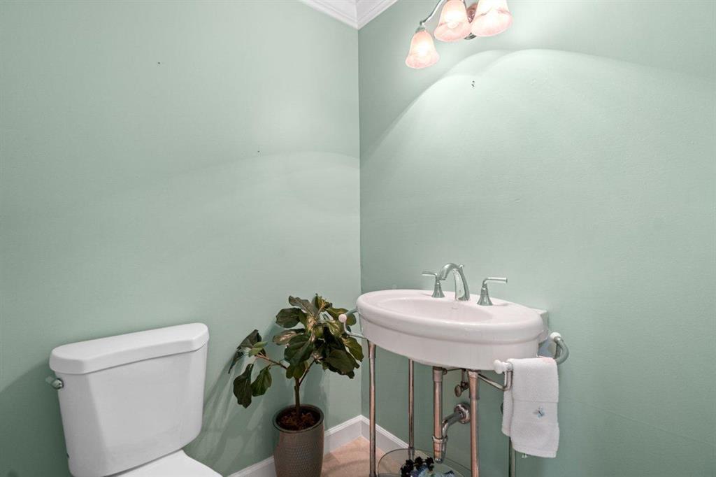 LEXINGTON LAKES - Residential