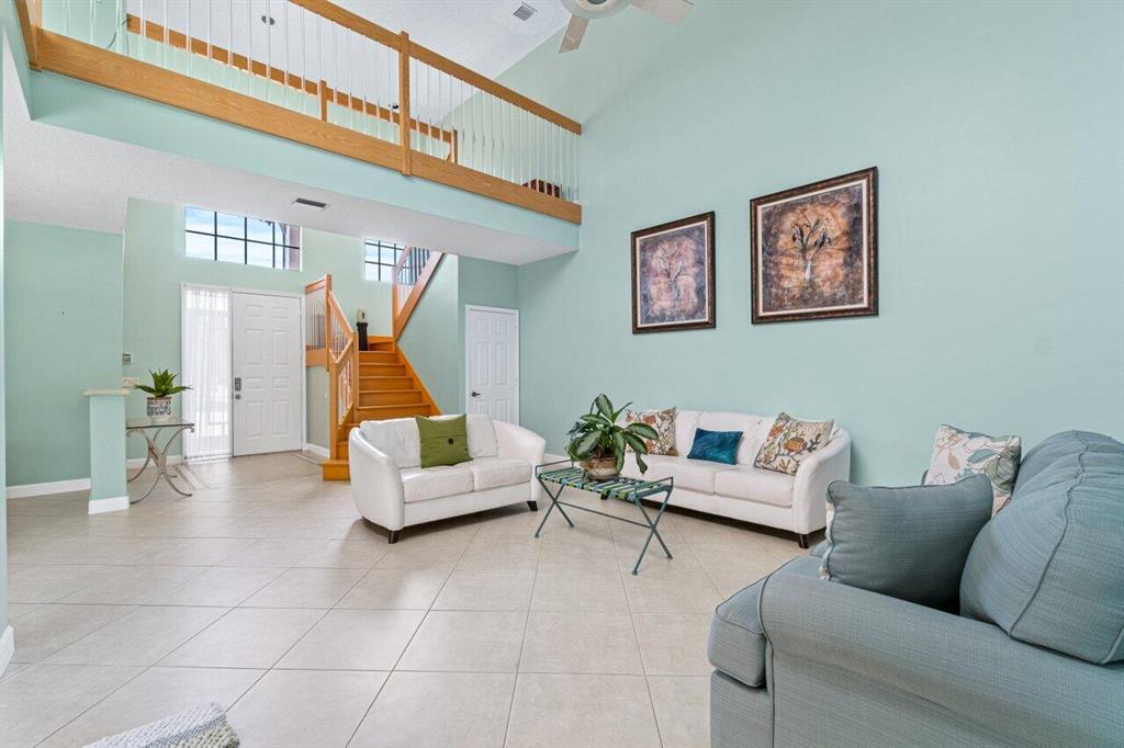 LEXINGTON LAKES - Residential