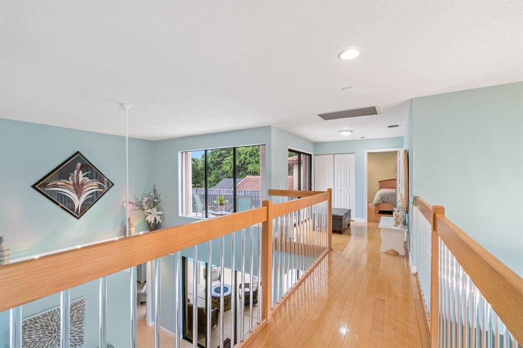 LEXINGTON LAKES - Residential