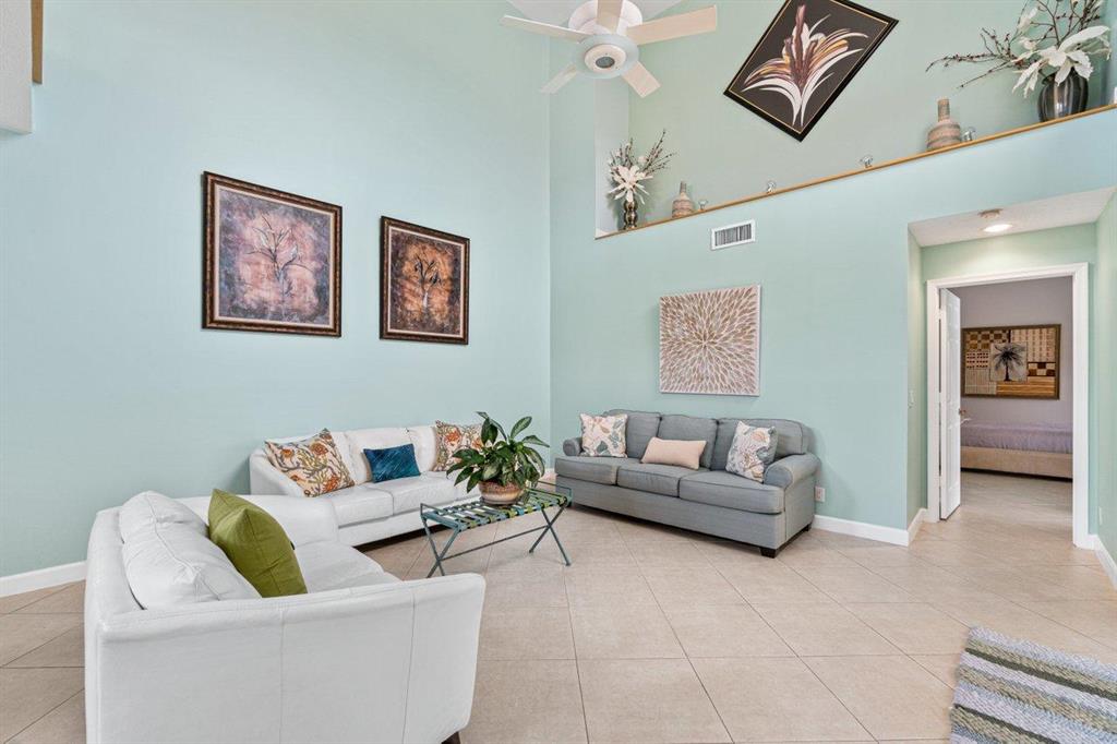 LEXINGTON LAKES - Residential