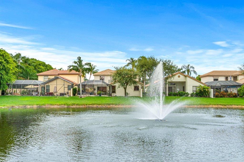 LEXINGTON LAKES - Residential