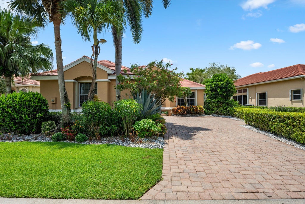Photo of 4462 Hazleton Lane, Lake Worth, FL 33449 (MLS # B26052616)
