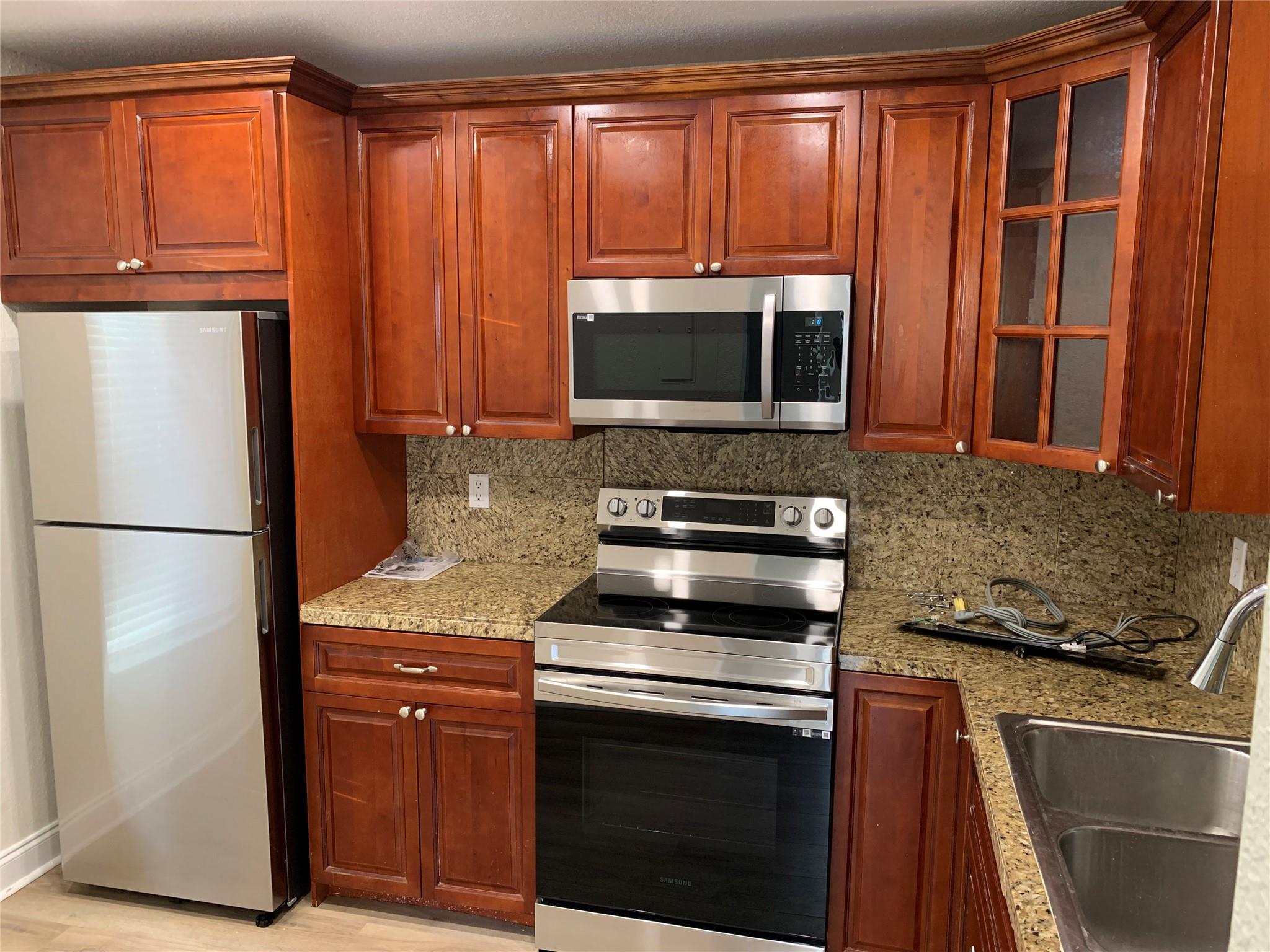 Hidden Oaks Twnhs - Residential Lease