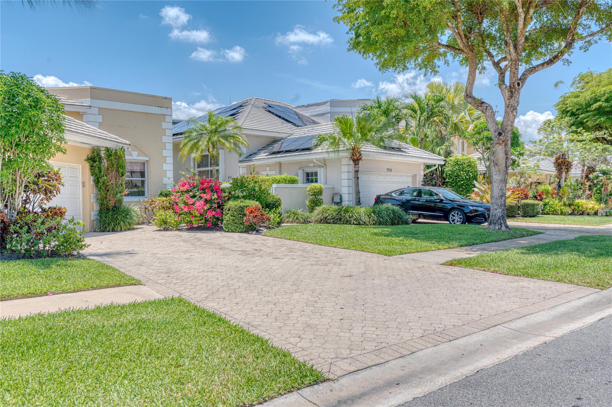 7725 Travelers Tree Dr