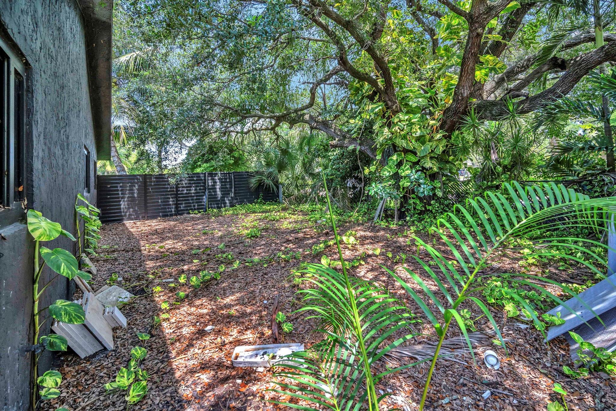 Jonel Terrace 3 90-40 B - Residential