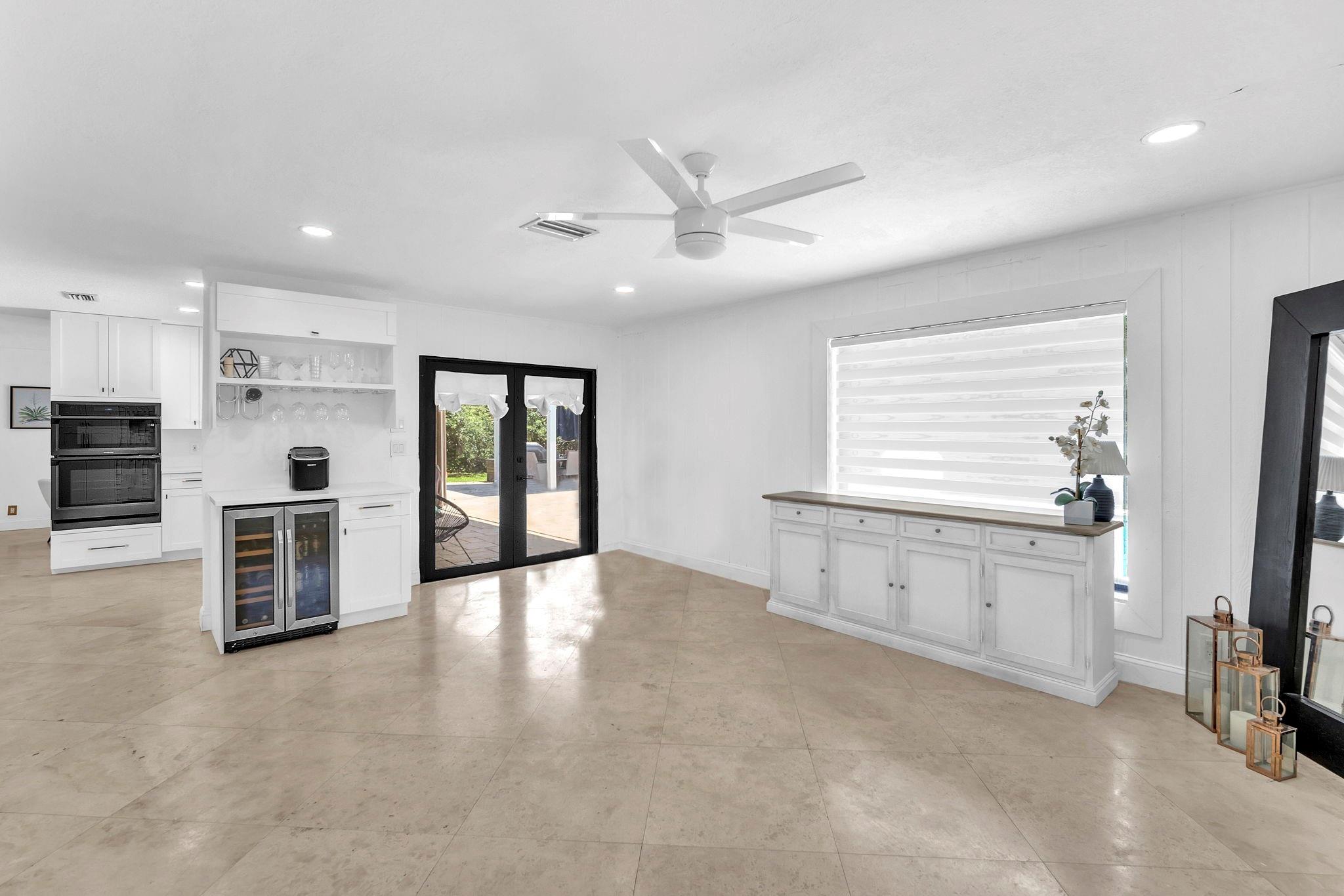 Jonel Terrace 3 90-40 B - Residential