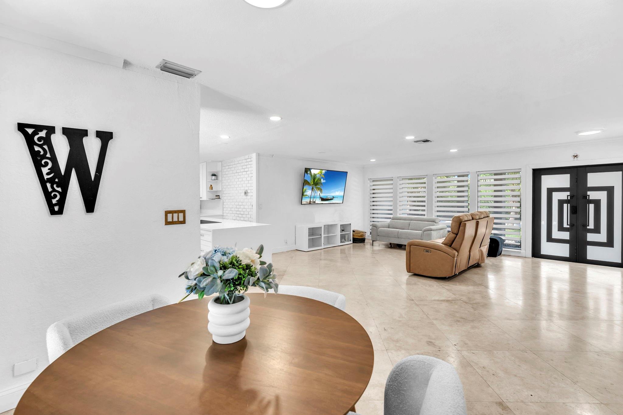 Jonel Terrace 3 90-40 B - Residential