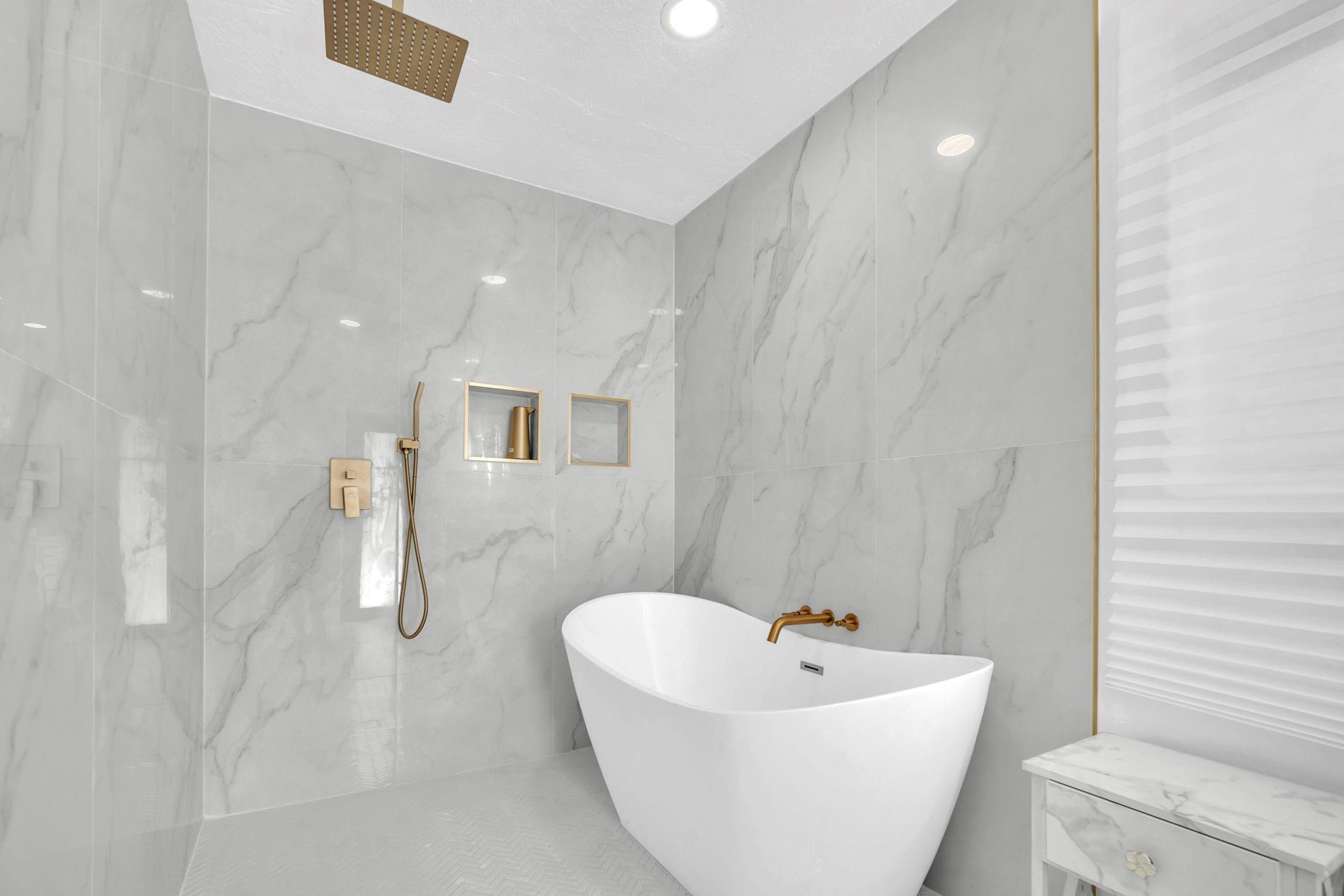 Jonel Terrace 3 90-40 B - Residential