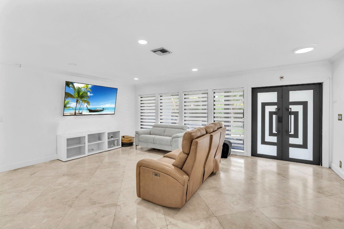 Jonel Terrace 3 90-40 B - Residential