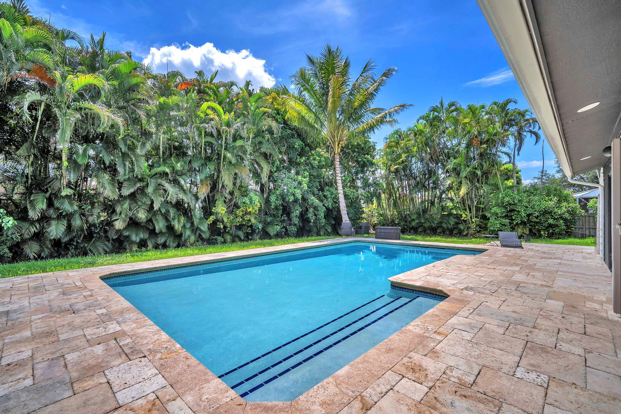 Jonel Terrace 3 90-40 B - Residential