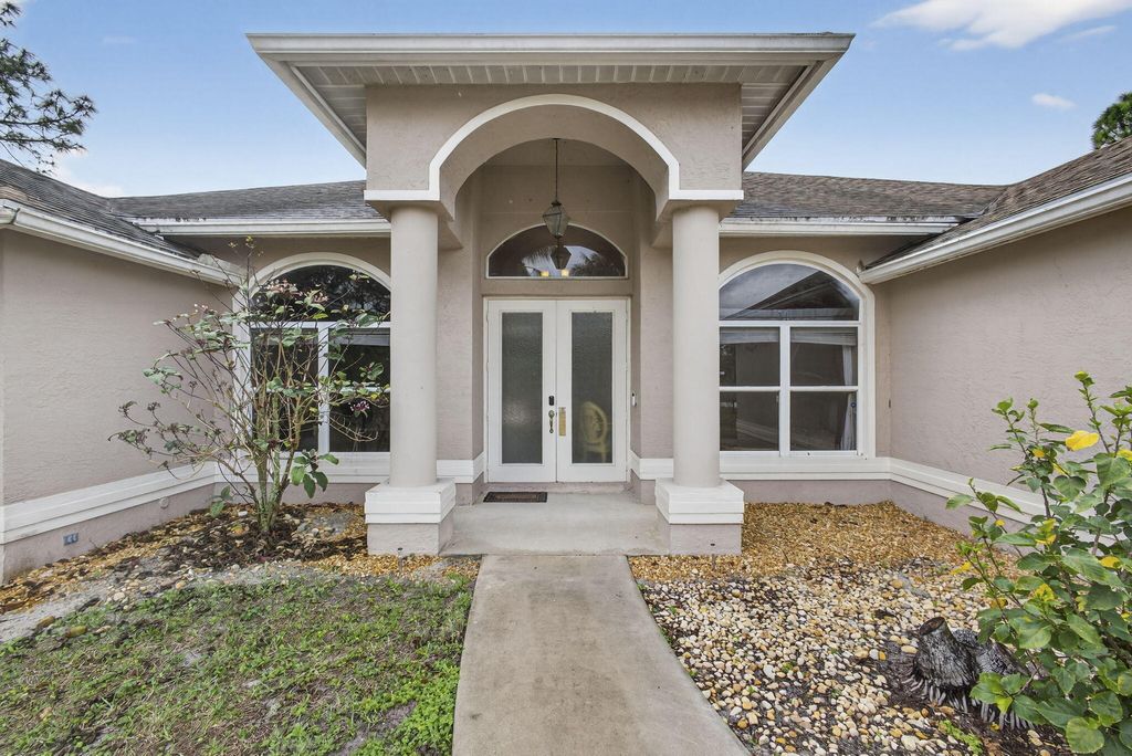 Photo of 17044 N 72nd Rd Road N, Loxahatchee, FL 33470 (MLS # B26016592)