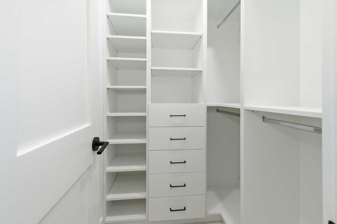 Lighthouse Point 6th Sec - Residential