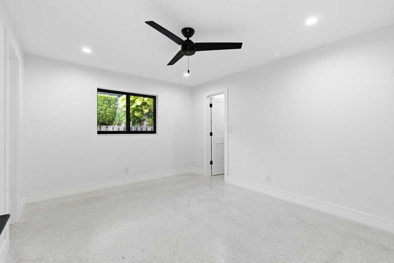 Lighthouse Point 6th Sec - Residential