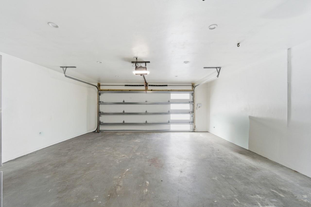 Lighthouse Point 6th Sec - Residential