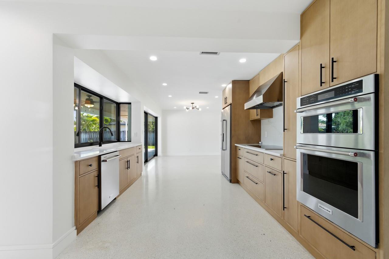 Lighthouse Point 6th Sec - Residential