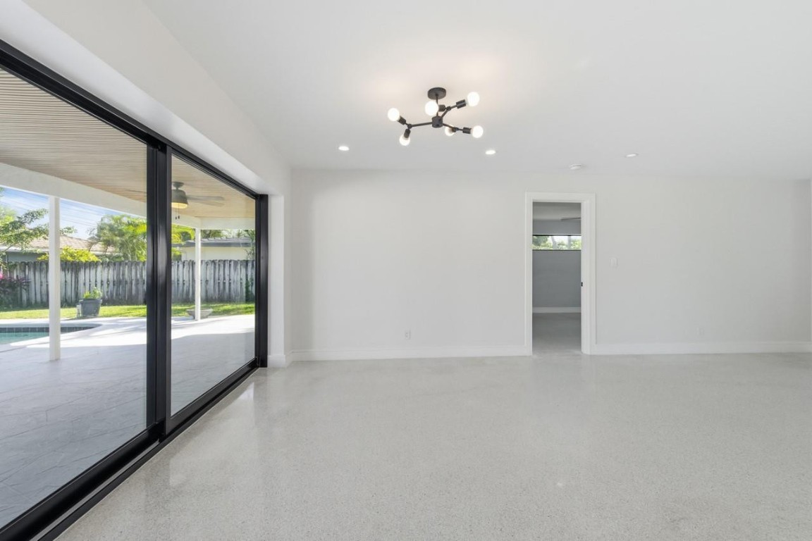 Lighthouse Point 6th Sec - Residential