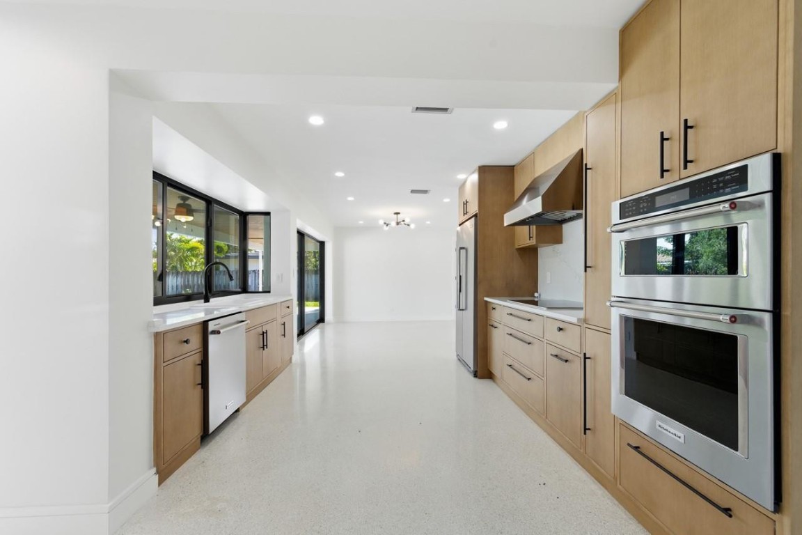 Lighthouse Point 6th Sec - Residential