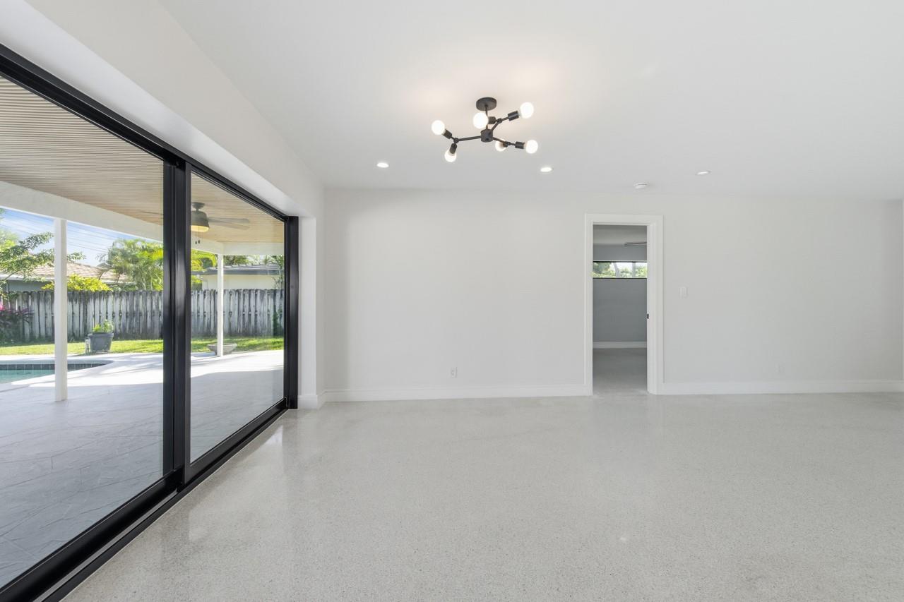 Lighthouse Point 6th Sec - Residential