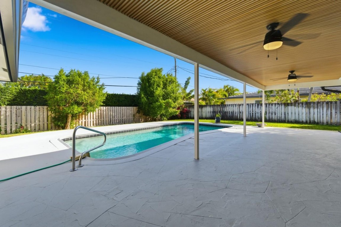 Lighthouse Point 6th Sec - Residential