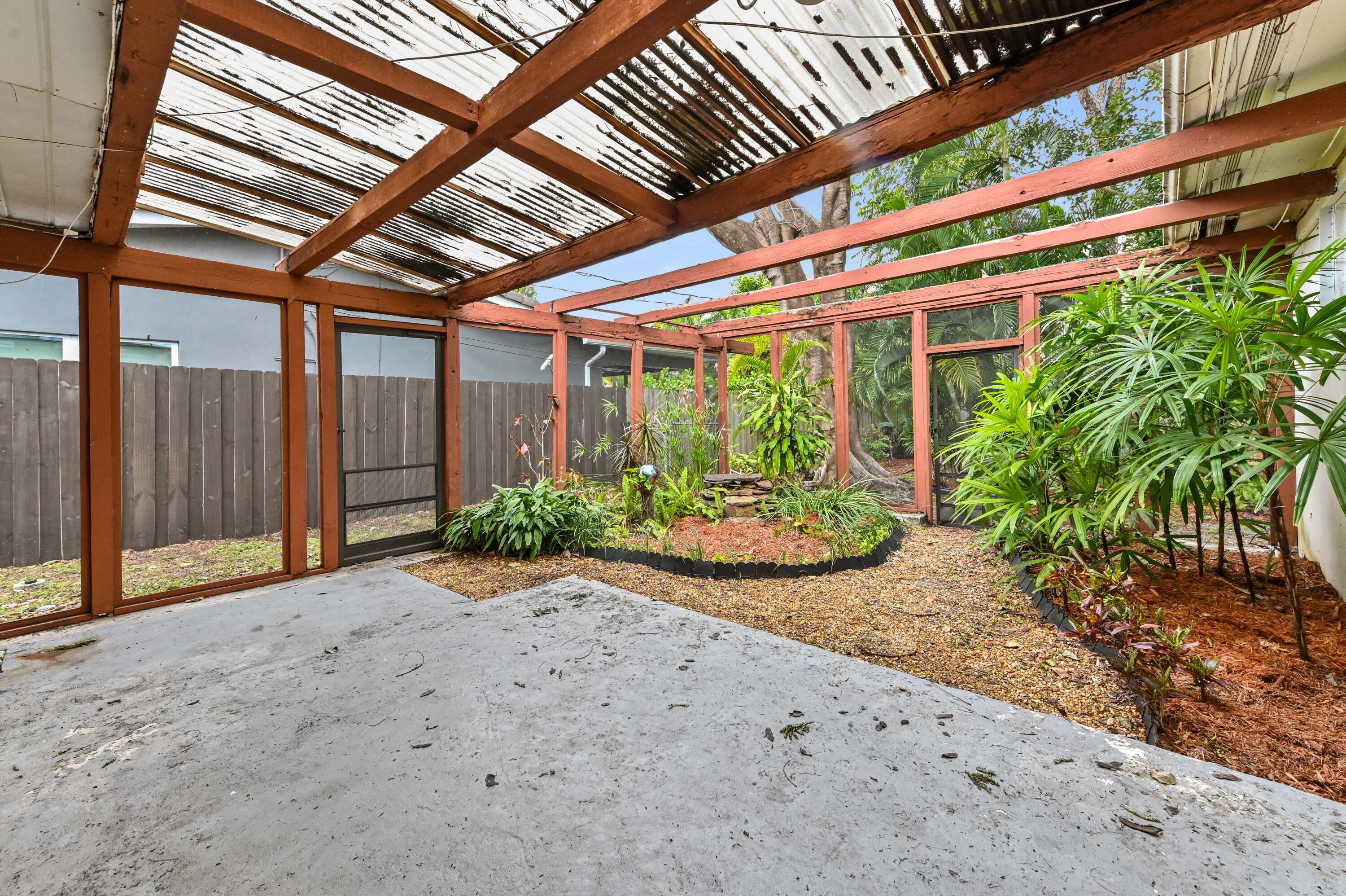 OAKLAND PARK - Residential