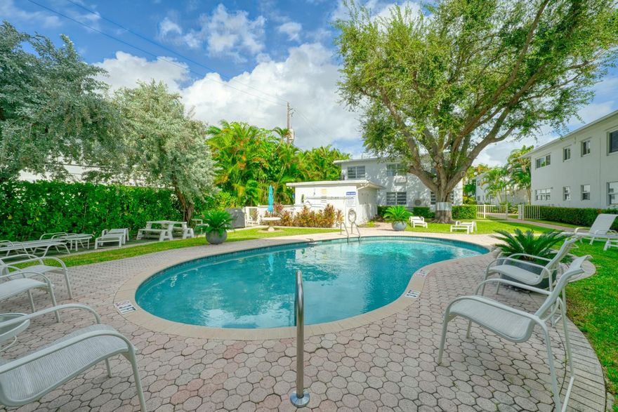 Just two blocks from the sand, this mid-century beach condo is your ticket to the laid-back Fort Lauderdale lifestyle. A cozy 2-bedroom, 1-bath retreat on the second floor, it’s got that breezy “flip-flops optional” vibe with central air, a sparkling pool, and sunshine on demand. No rentals, no pets just peaceful living among neighbors who actually remember your name. Located in the desirable North Beach area, you’re steps from shops, restaurants, and the ocean’s soundtrack. It’s a cash-only opportunity with a land lease that still has 30 years left perfect for someone who loves the charm of old Florida with all the perks of modern convenienc