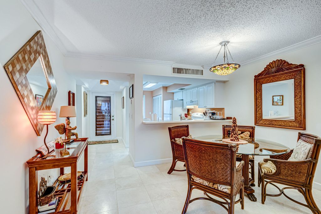 Photo of 139 Brackenwood Road, Palm Beach Gardens, FL 33418 (MLS # R10965228)