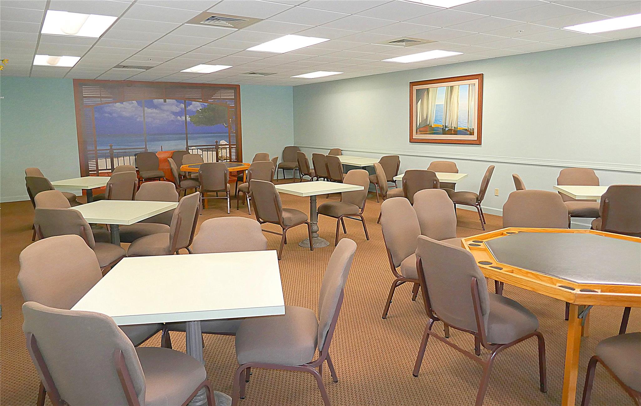 VILLAGE ROYALE GREENWOOD - Residential