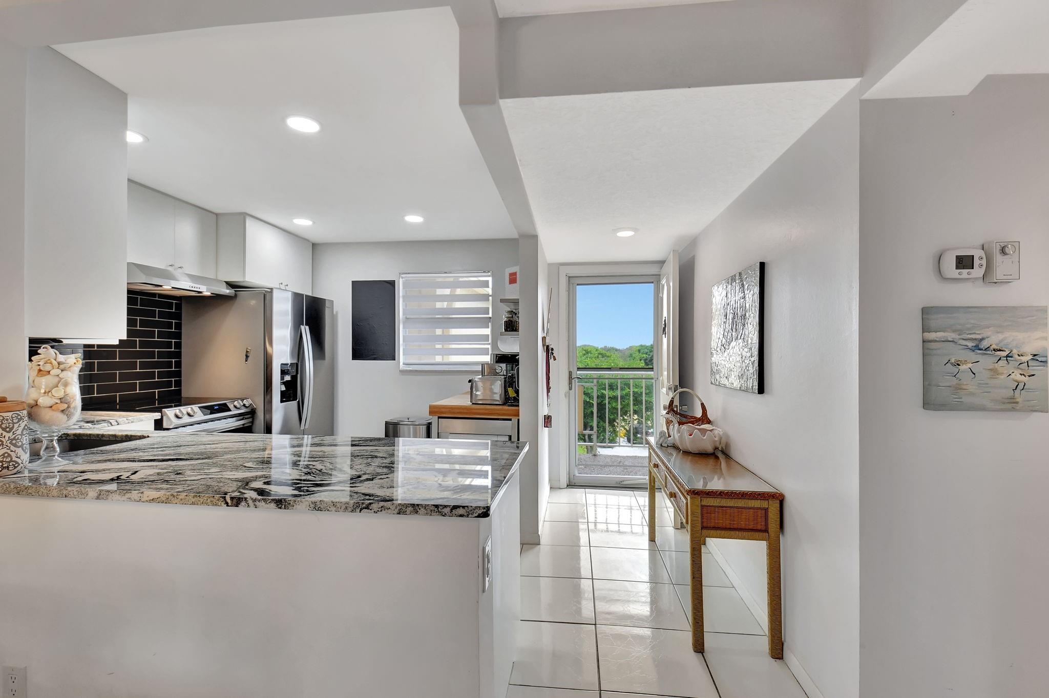 VILLAGE ROYALE GREENWOOD - Residential