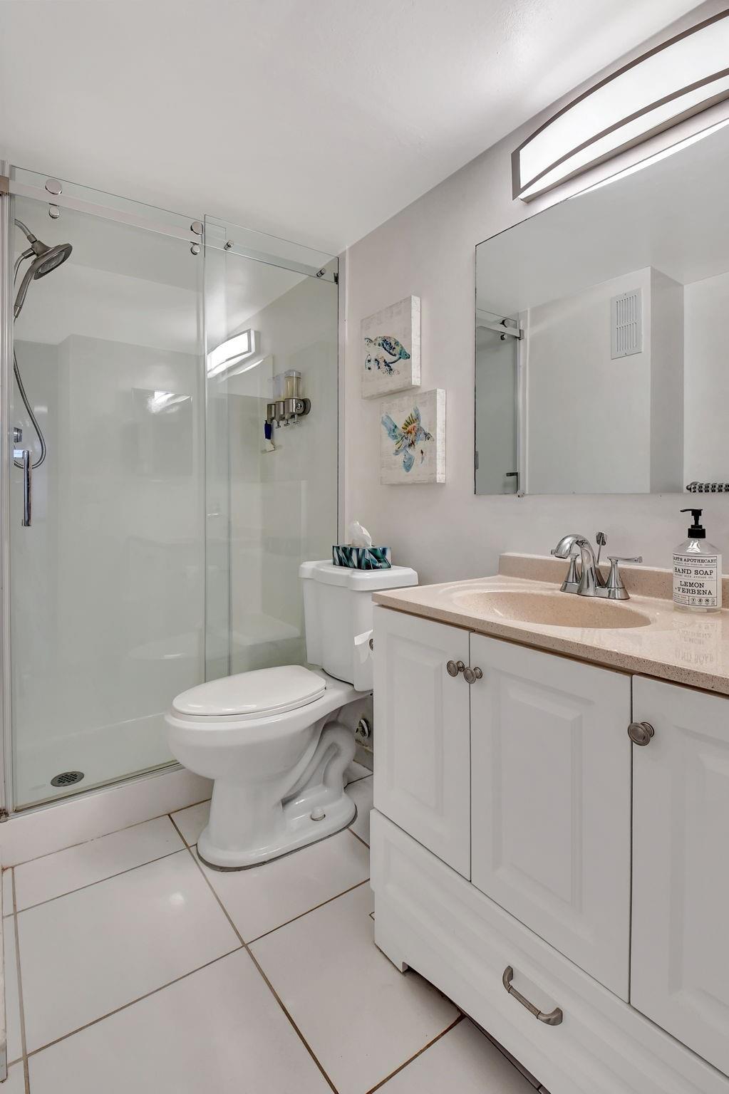 VILLAGE ROYALE GREENWOOD - Residential