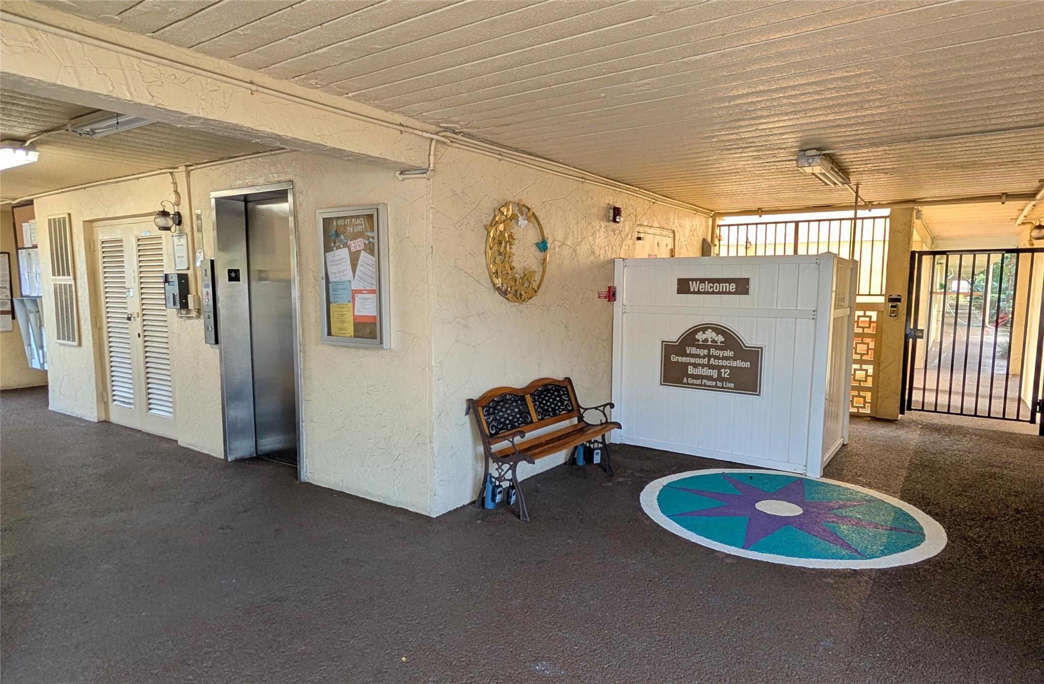 VILLAGE ROYALE GREENWOOD - Residential