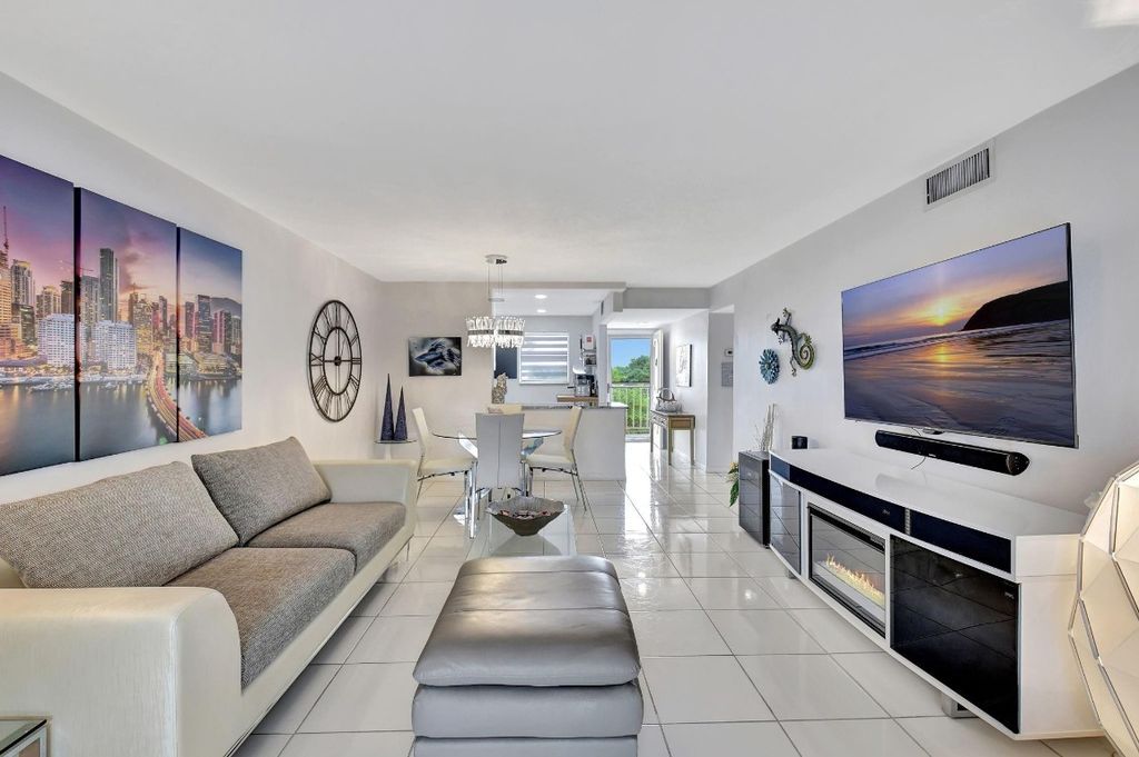 Photo of 2615 NE 3rd Court #411, Boynton Beach, FL 33435 (MLS # F10542073)