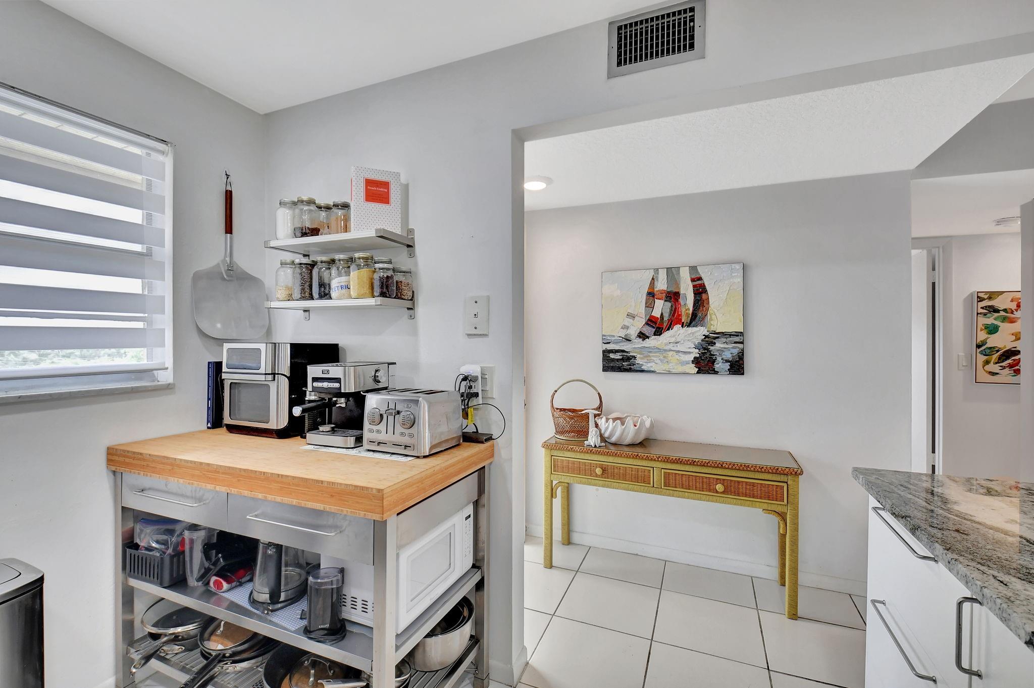 VILLAGE ROYALE GREENWOOD - Residential