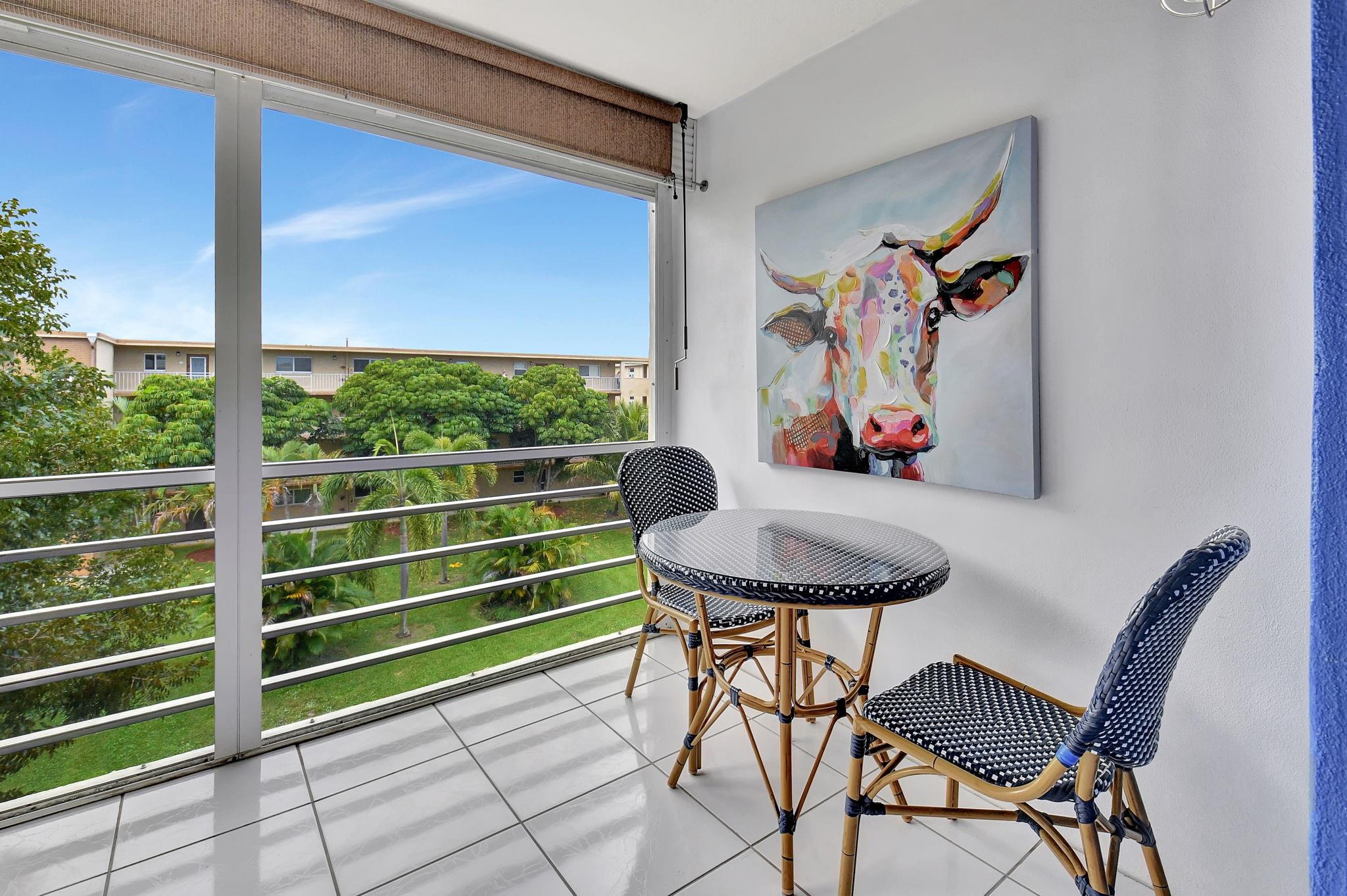 VILLAGE ROYALE GREENWOOD - Residential