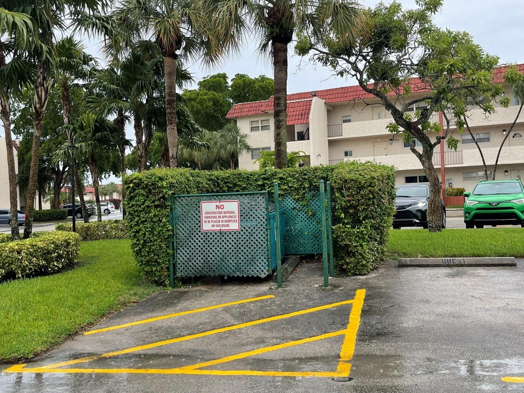 Hollybrook Golf & Tennis - Residential