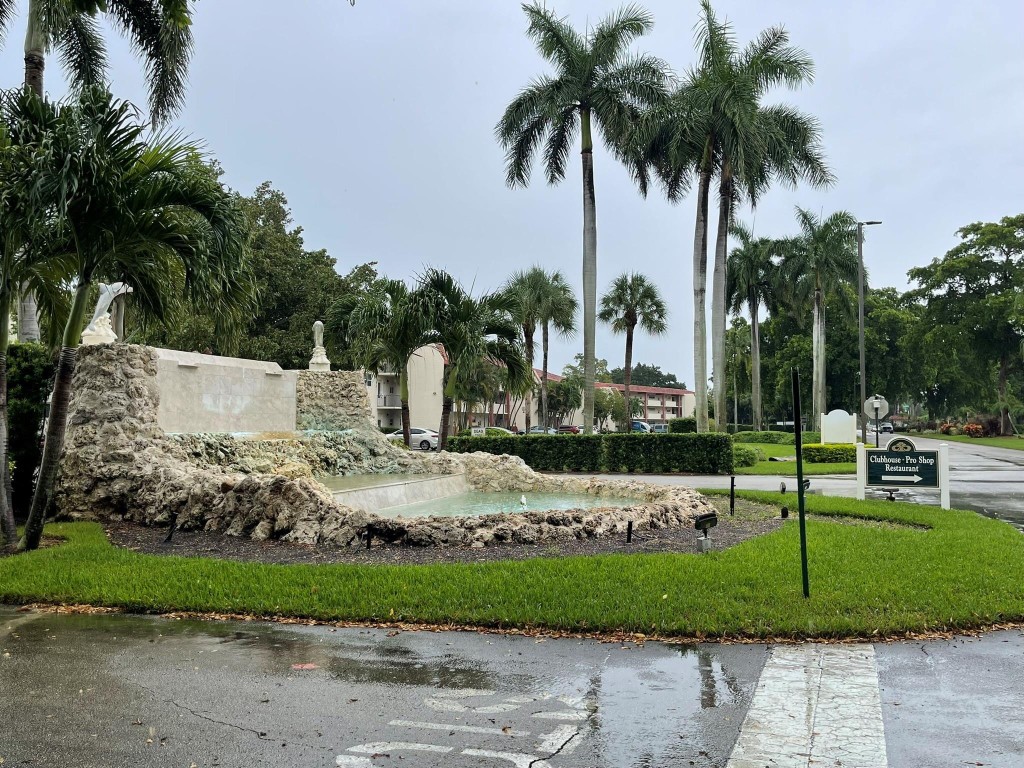 Hollybrook Golf & Tennis - Residential