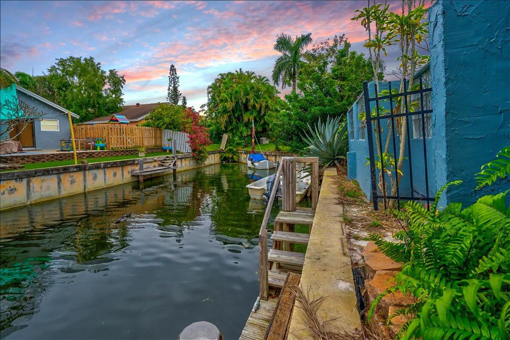 Photo of 1885 NW 9th Street, Delray Beach, FL 33445 (MLS # R11117370)