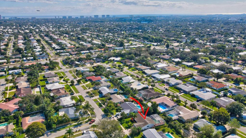 Photo of 1300 SW 13th Street, Boca Raton, FL 33486 (MLS # R10952722)